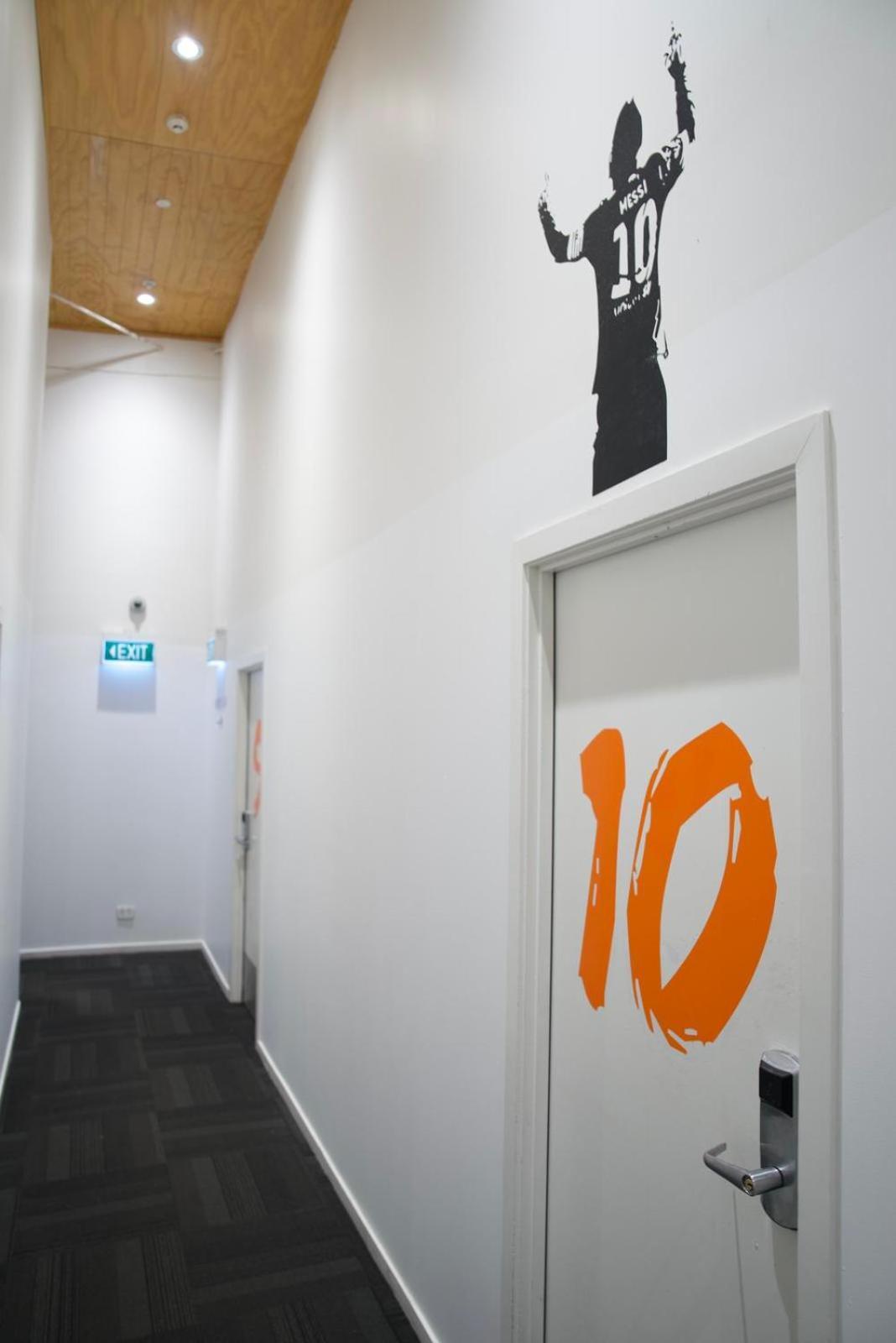 Metro Adventurer Backpackers Hostel Auckland Exterior photo